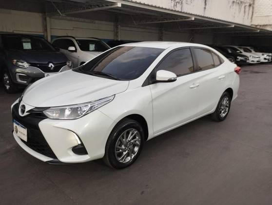 TOYOTA YARIS 1.5 16V FLEX SEDAN XS CONNECT MULTIDRIVE TOYOTA YARIS 1.5 16V FLEX SEDAN XS CONNECT MULTIDRIVE